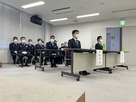 ��������